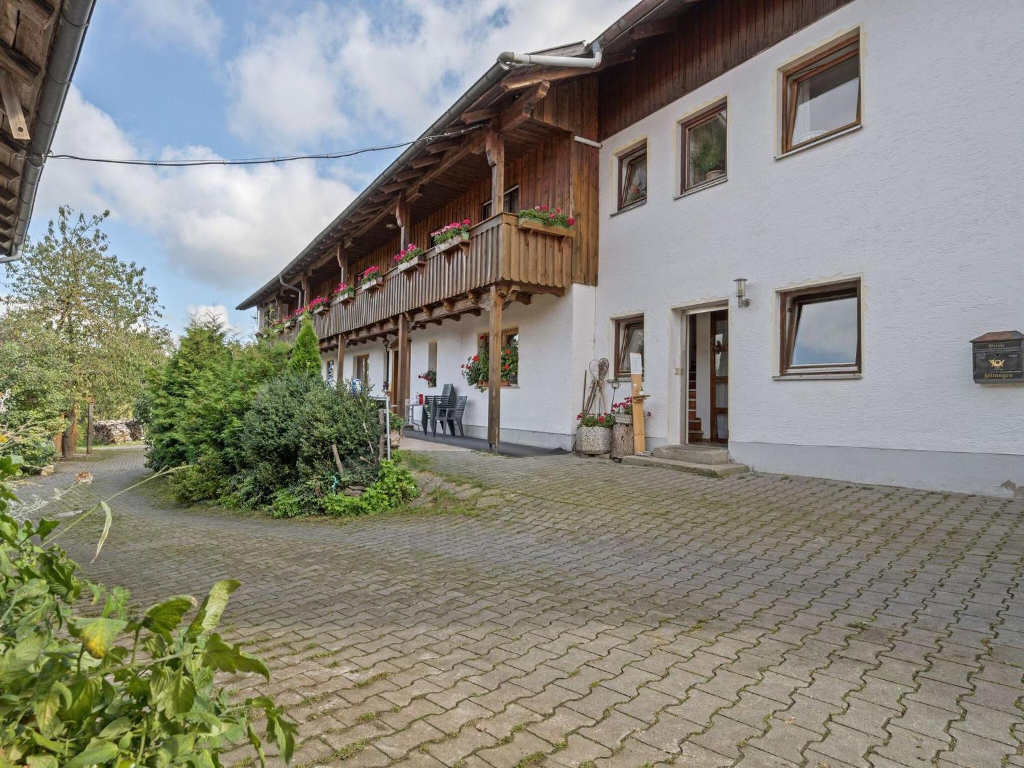 Apartment On A Farm Near The Ski Area Neukirchen beim Heiligen Blut Exterior photo
